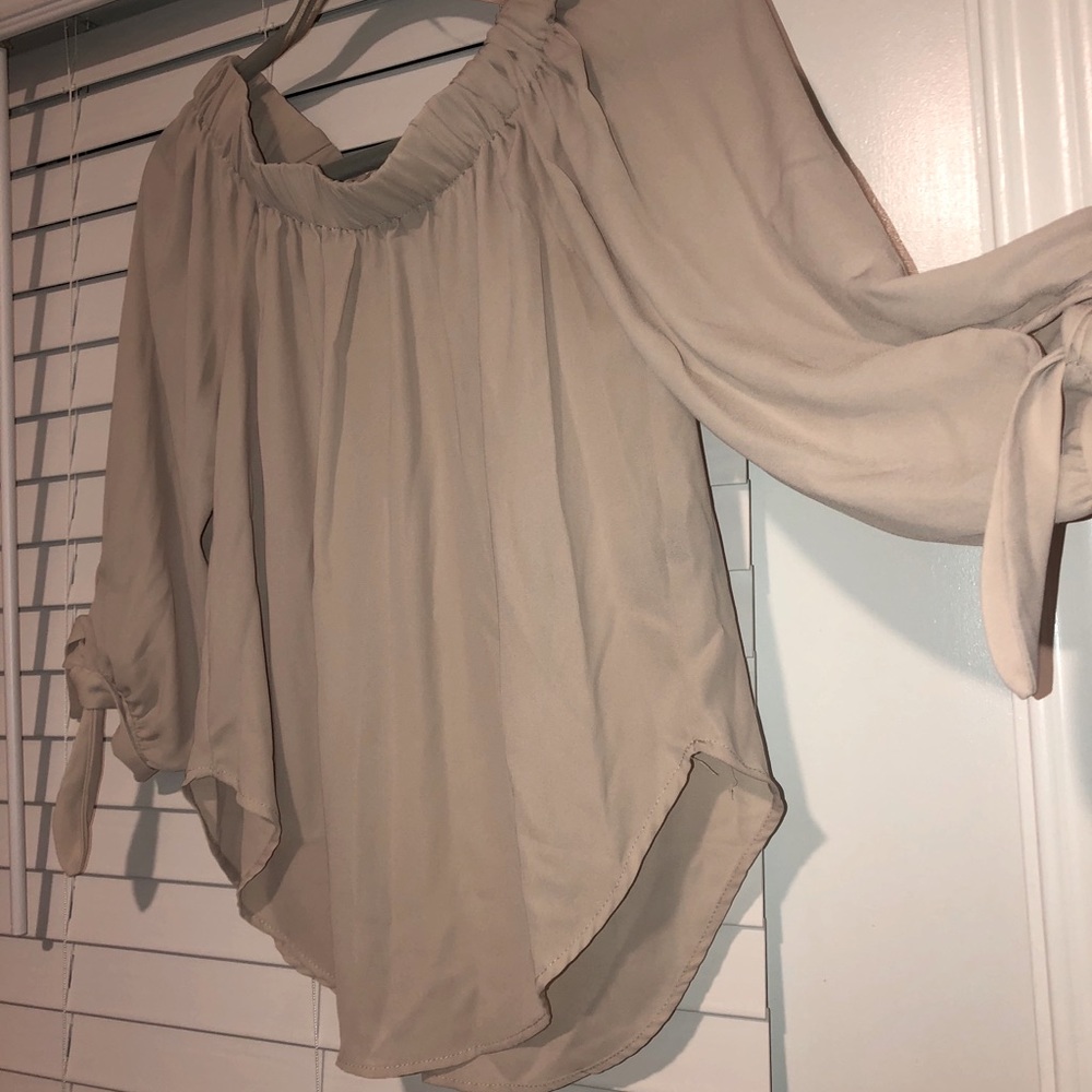Blush Color Off-Shoulder Blouse - Picture 2 of 3